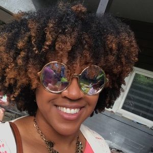 Meet your Posher, Aleia